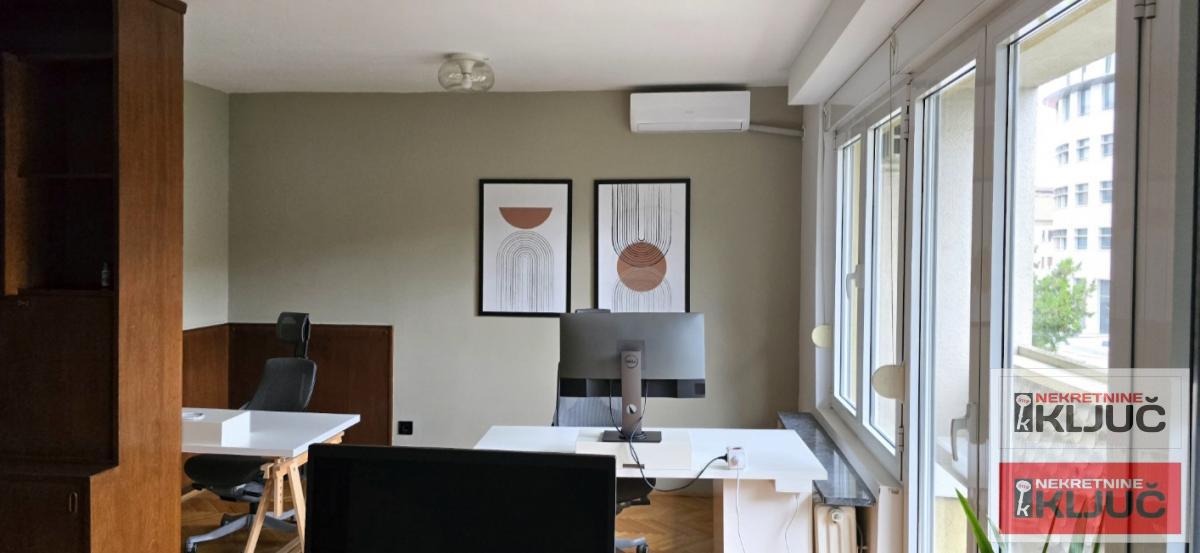 SPENS IZDAJE SE EKSKLUZIVAN POSLOVNI PROSTOR 32