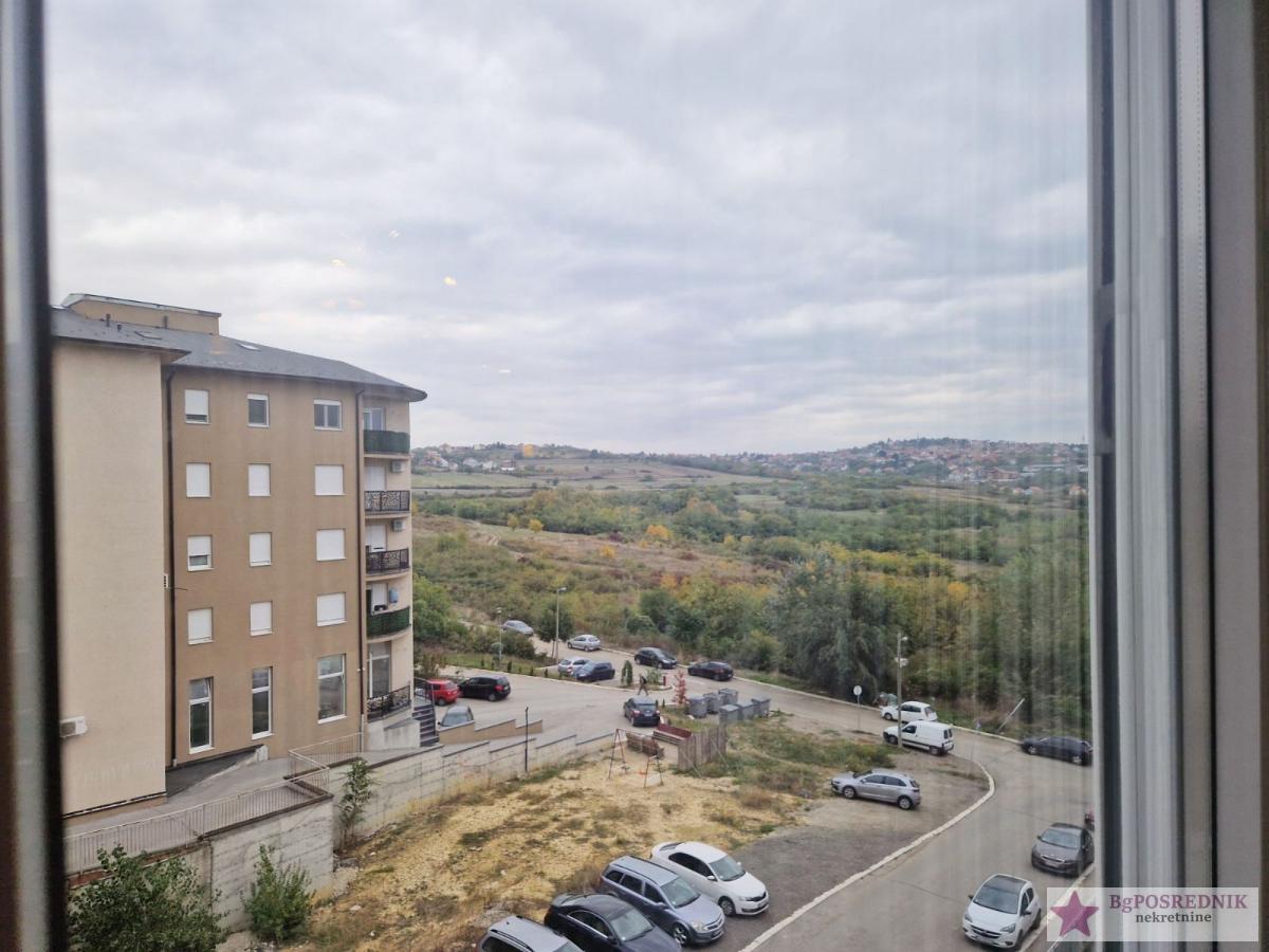 Zvezdara, Vojvode Vlahovića, zgrada Direkcije  84m2-Lođa 19