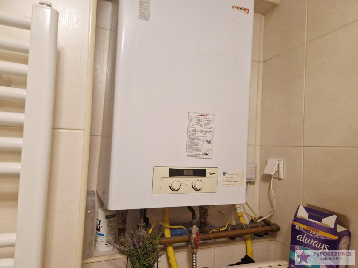 Zvezdara, Vojvode Vlahovića, zgrada Direkcije  84m2-Lođa 20