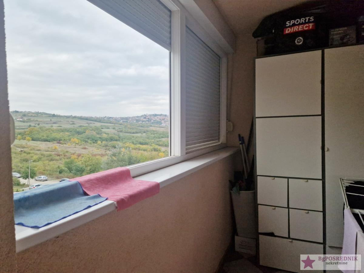 Zvezdara, Vojvode Vlahovića, zgrada Direkcije  84m2-Lođa 9