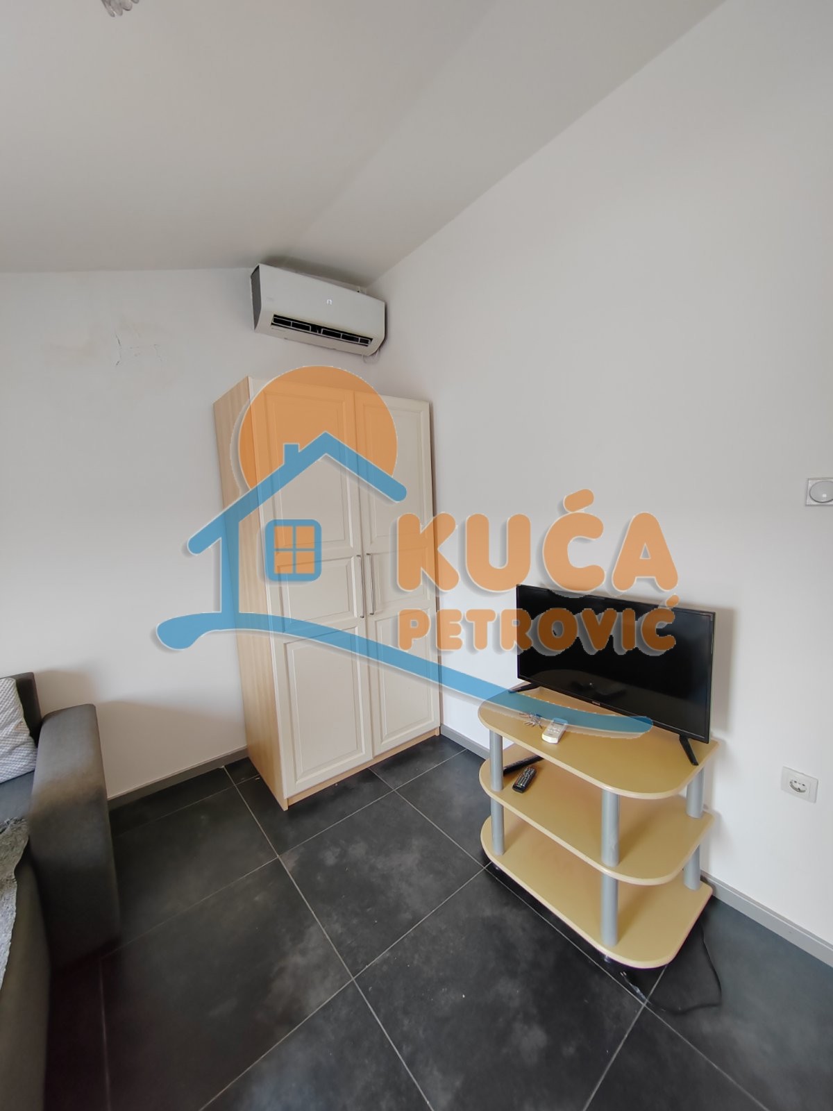 Jednosoban stan, 28 m2, Centar, Nikole Pašića ID: i-014174 2