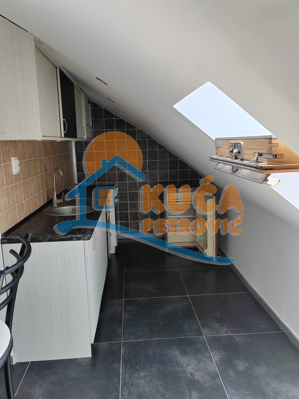 Jednosoban stan, 28 m2, Centar, Nikole Pašića ID: i-014174 3