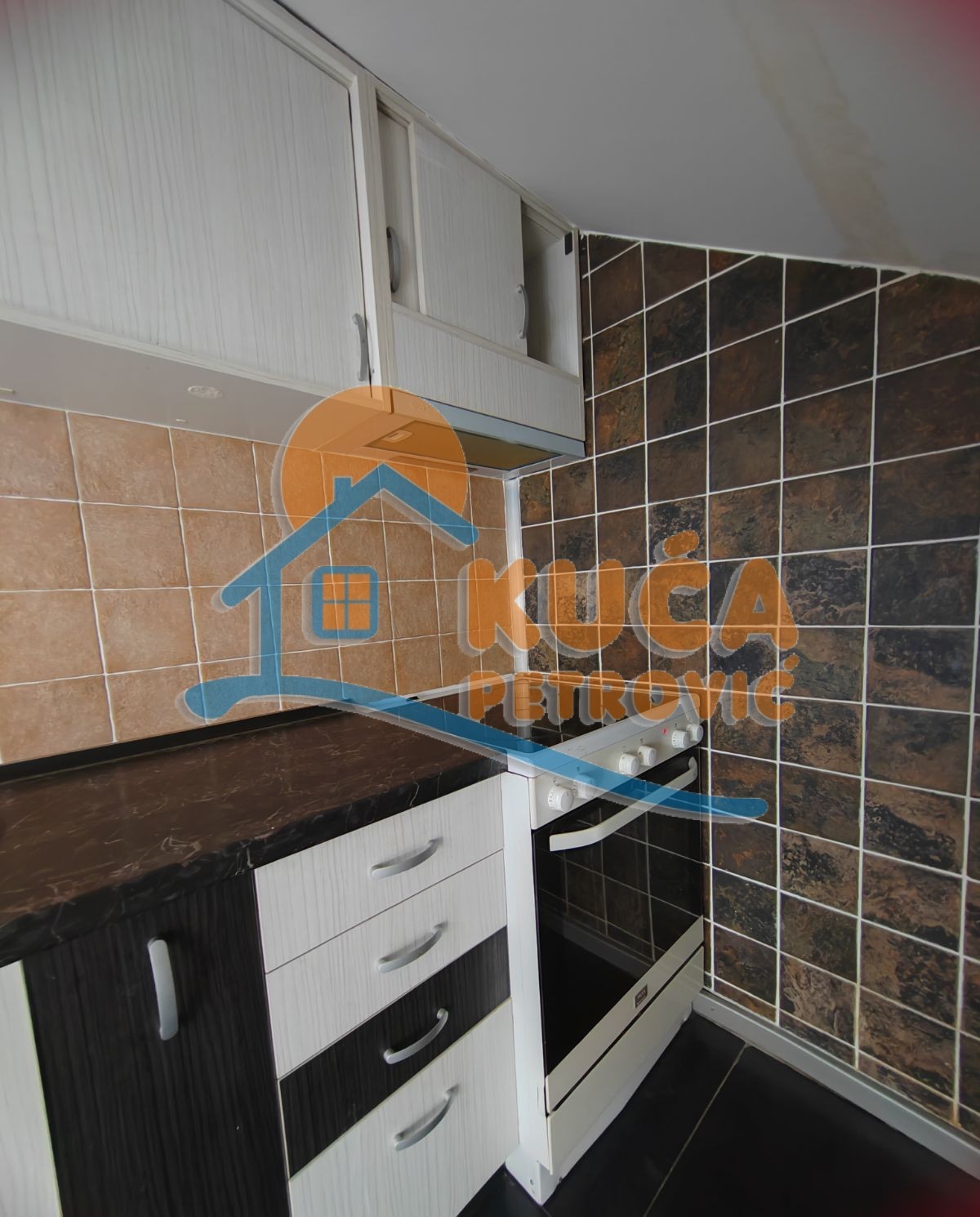 Jednosoban stan, 28 m2, Centar, Nikole Pašića ID: i-014174 4