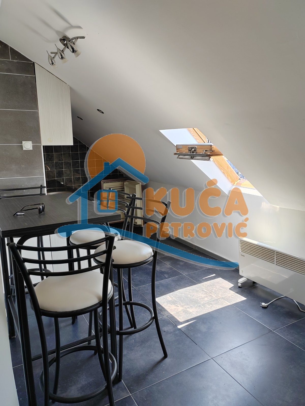 Jednosoban stan, 28 m2, Centar, Nikole Pašića ID: i-014174 5