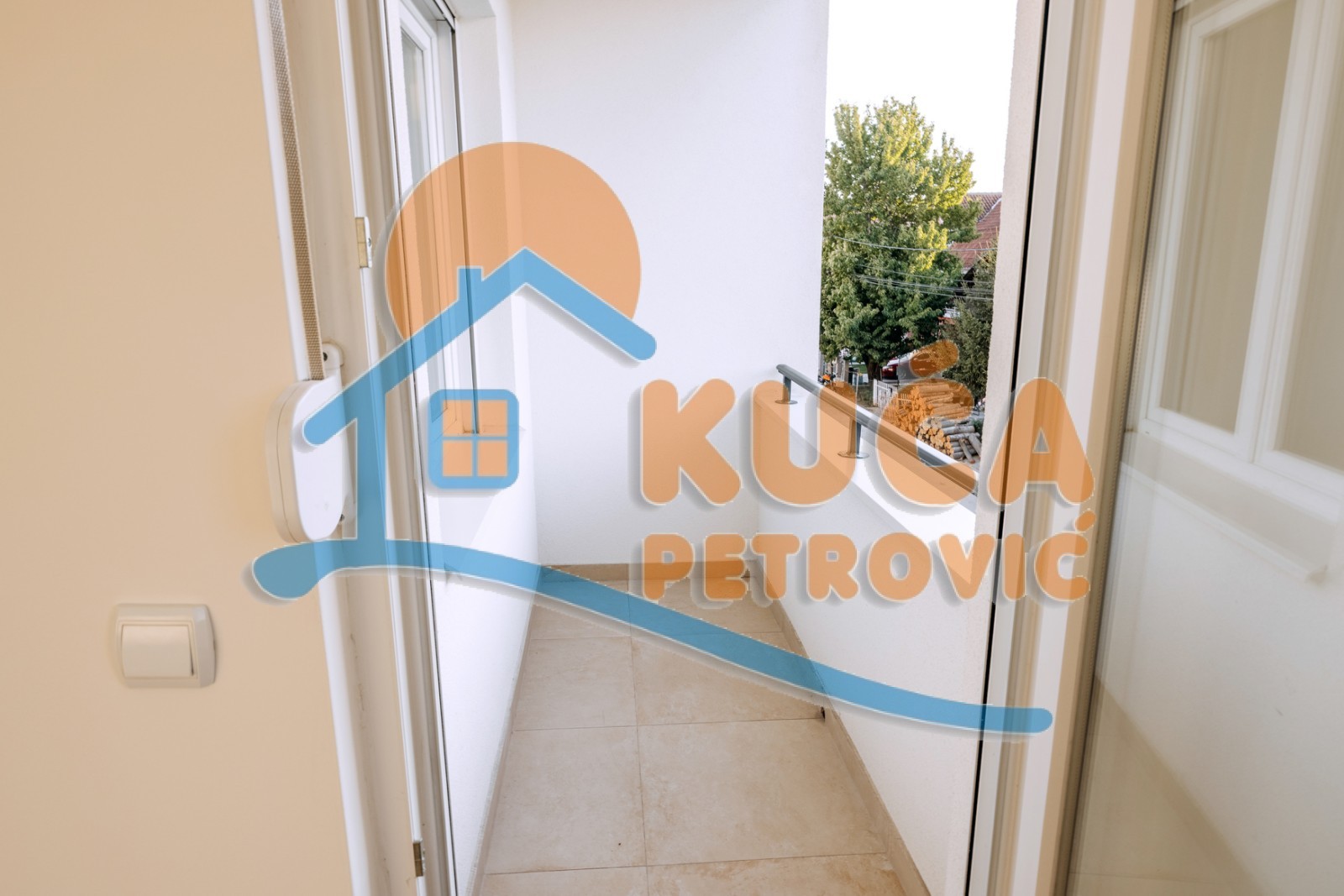 četvorosoban stan, 96 m2, Durlan, Stanislava Biničkog ID: i-06920 16