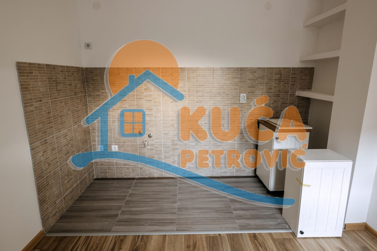 četvorosoban stan, 96 m2, Durlan, Stanislava Biničkog ID: i-06920 21