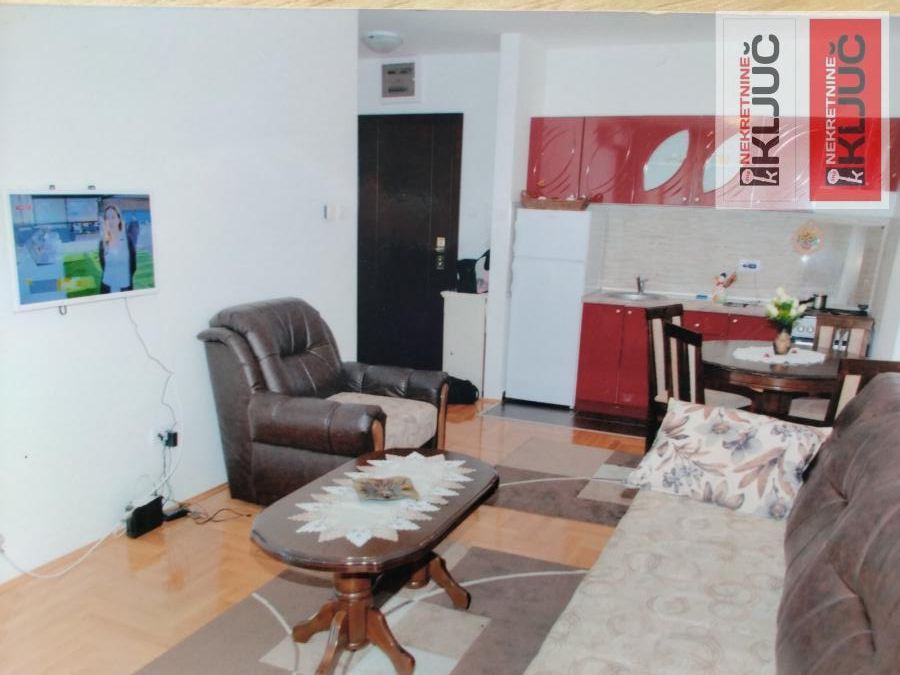 Izdavanje, Stan, Novi Sad, Bulevar Oslobođenja 3