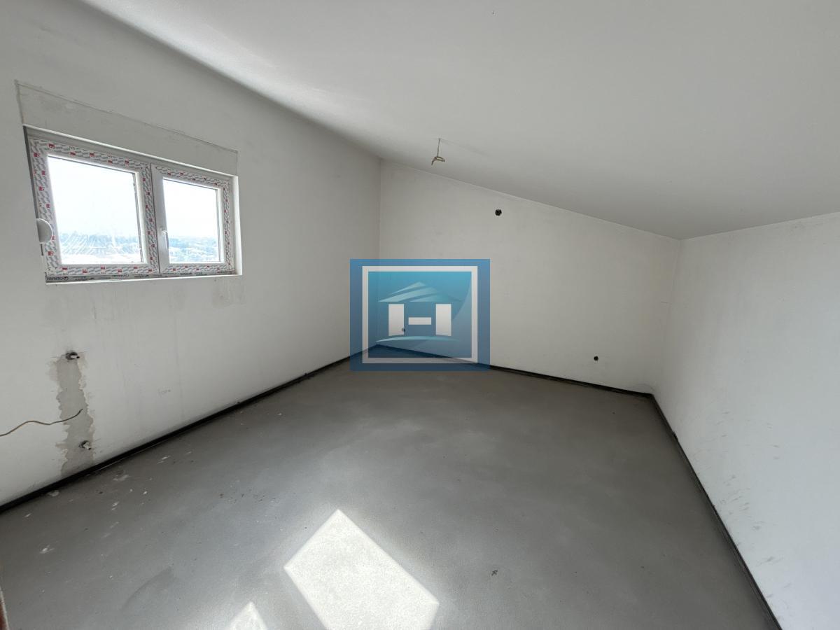 NA PRODAJU – PENTHOUSE U STROGOM CENTRU GRADA | 222 m² NA VRHU ZGRADE 11