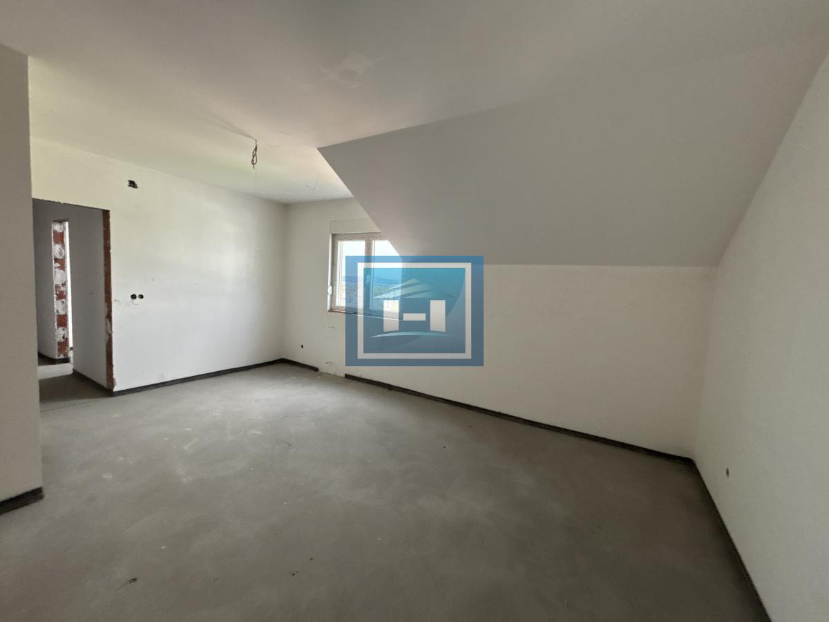 NA PRODAJU – PENTHOUSE U STROGOM CENTRU GRADA | 222 m² NA VRHU ZGRADE 12
