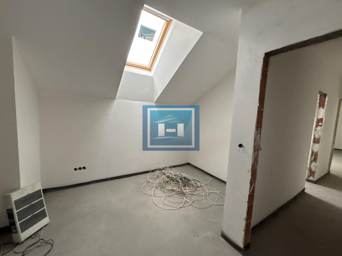 NA PRODAJU – PENTHOUSE U STROGOM CENTRU GRADA | 222 m² NA VRHU ZGRADE 17