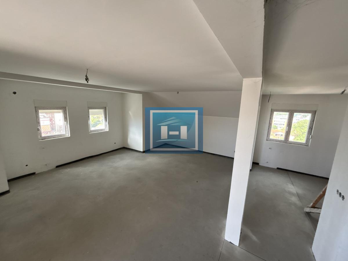 NA PRODAJU – PENTHOUSE U STROGOM CENTRU GRADA | 222 m² NA VRHU ZGRADE 7