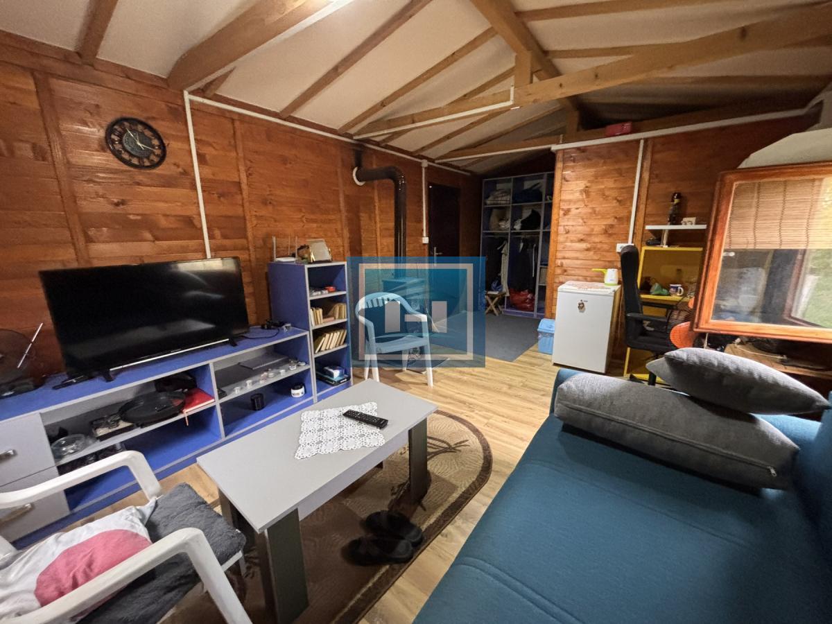 RAJ NA ZEMLJI – 2,5 HEKTARA ČISTE PRIRODE I POTENCIJALA 53