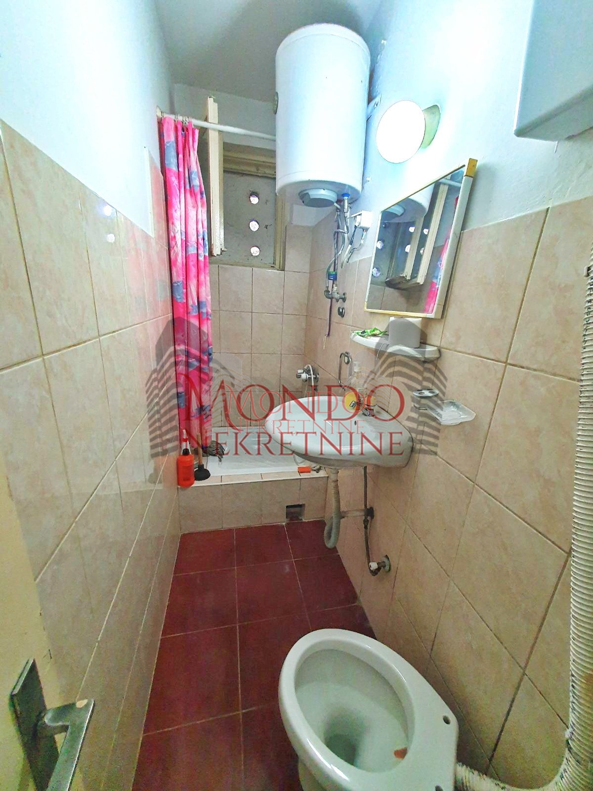 Jednosoban stan kod Apelacionog suda 13