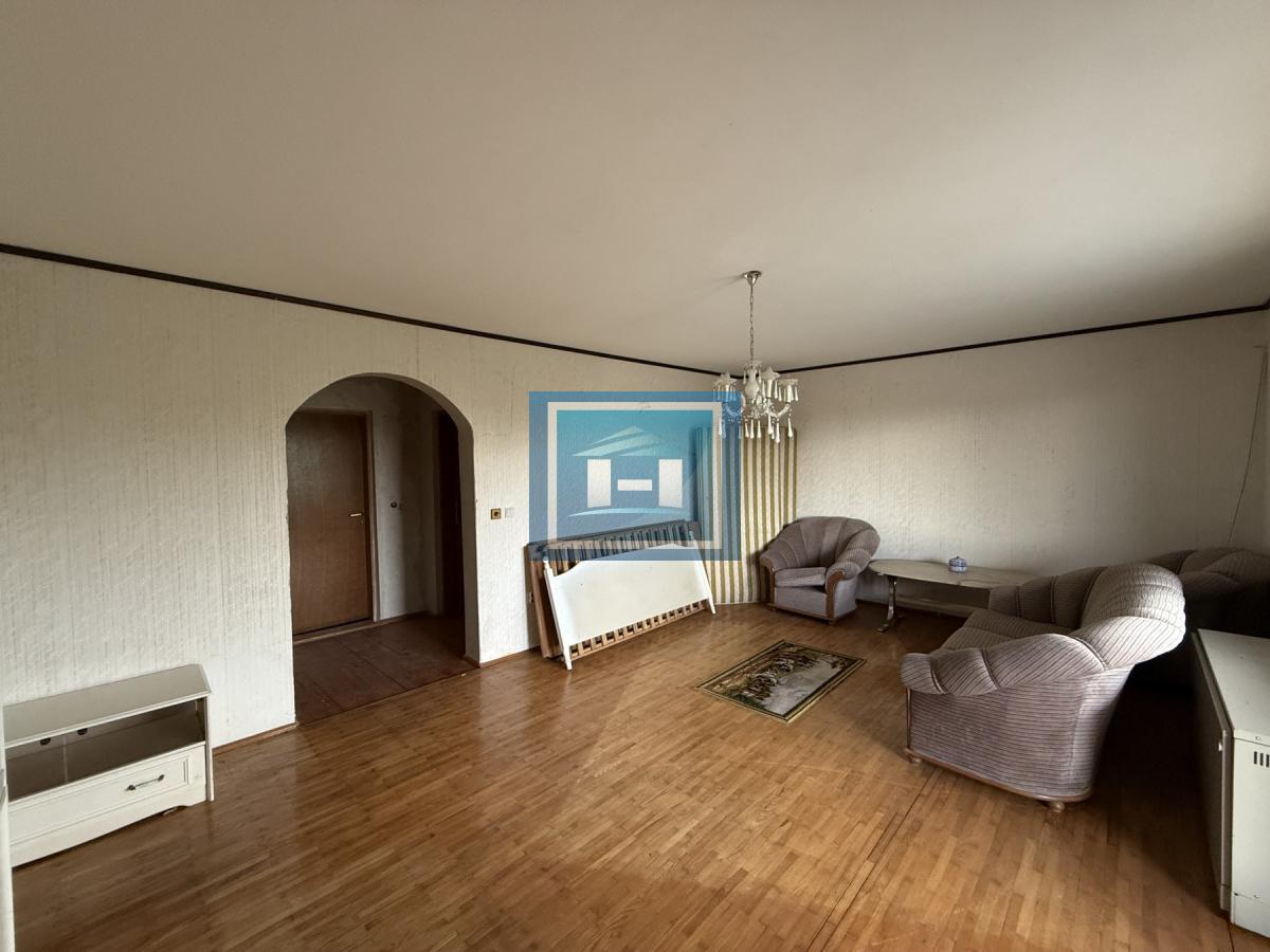 Preko 20 prostorija čeka na vas – raskošna kuća od 500 m² u Miloševu! 12