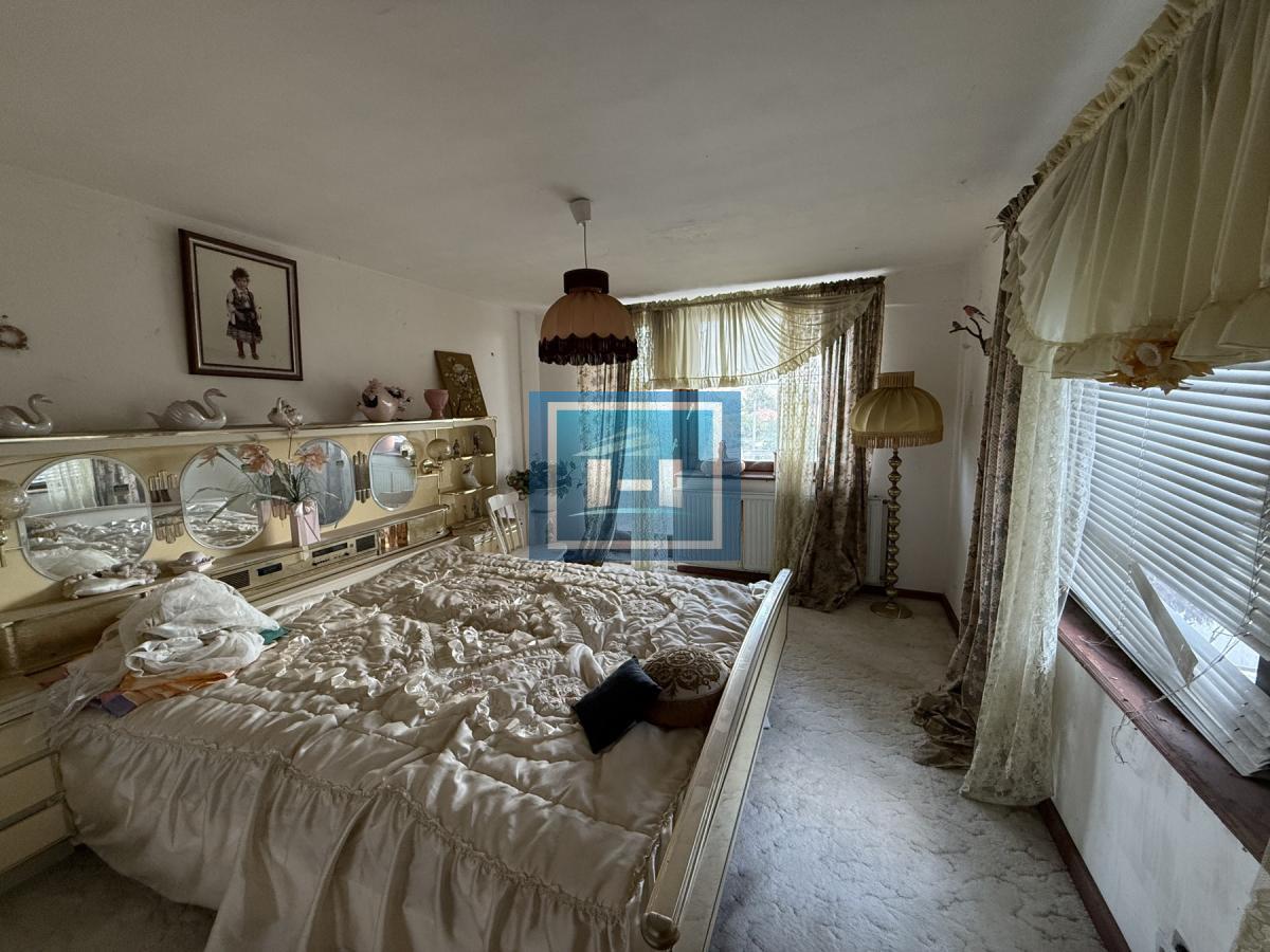 Preko 20 prostorija čeka na vas – raskošna kuća od 500 m² u Miloševu! 14