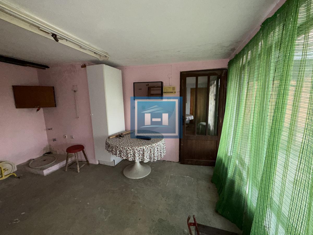 Preko 20 prostorija čeka na vas – raskošna kuća od 500 m² u Miloševu! 20