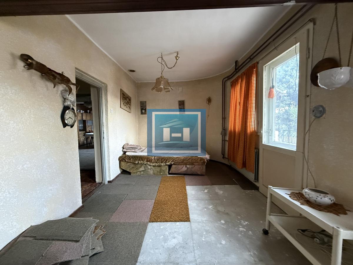 Preko 20 prostorija čeka na vas – raskošna kuća od 500 m² u Miloševu! 25