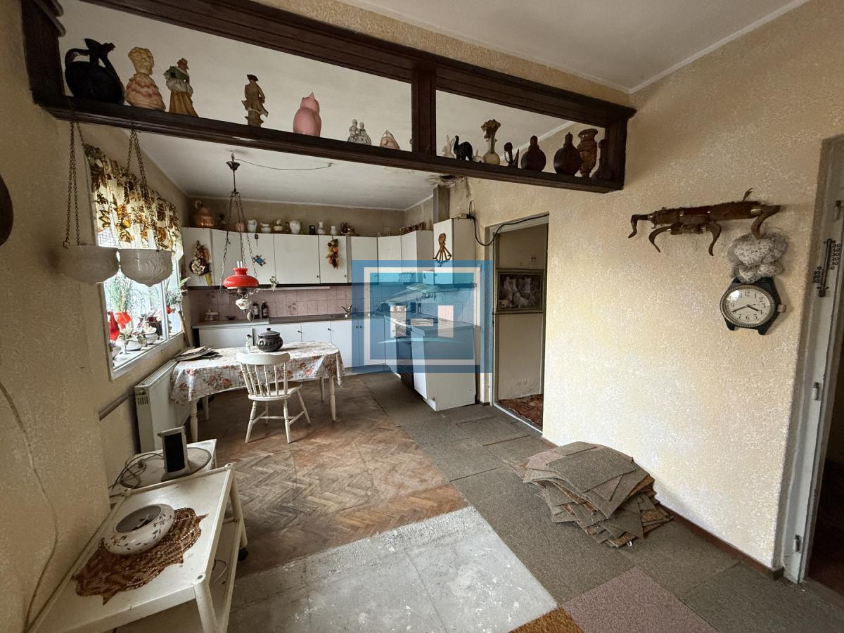 Preko 20 prostorija čeka na vas – raskošna kuća od 500 m² u Miloševu! 27