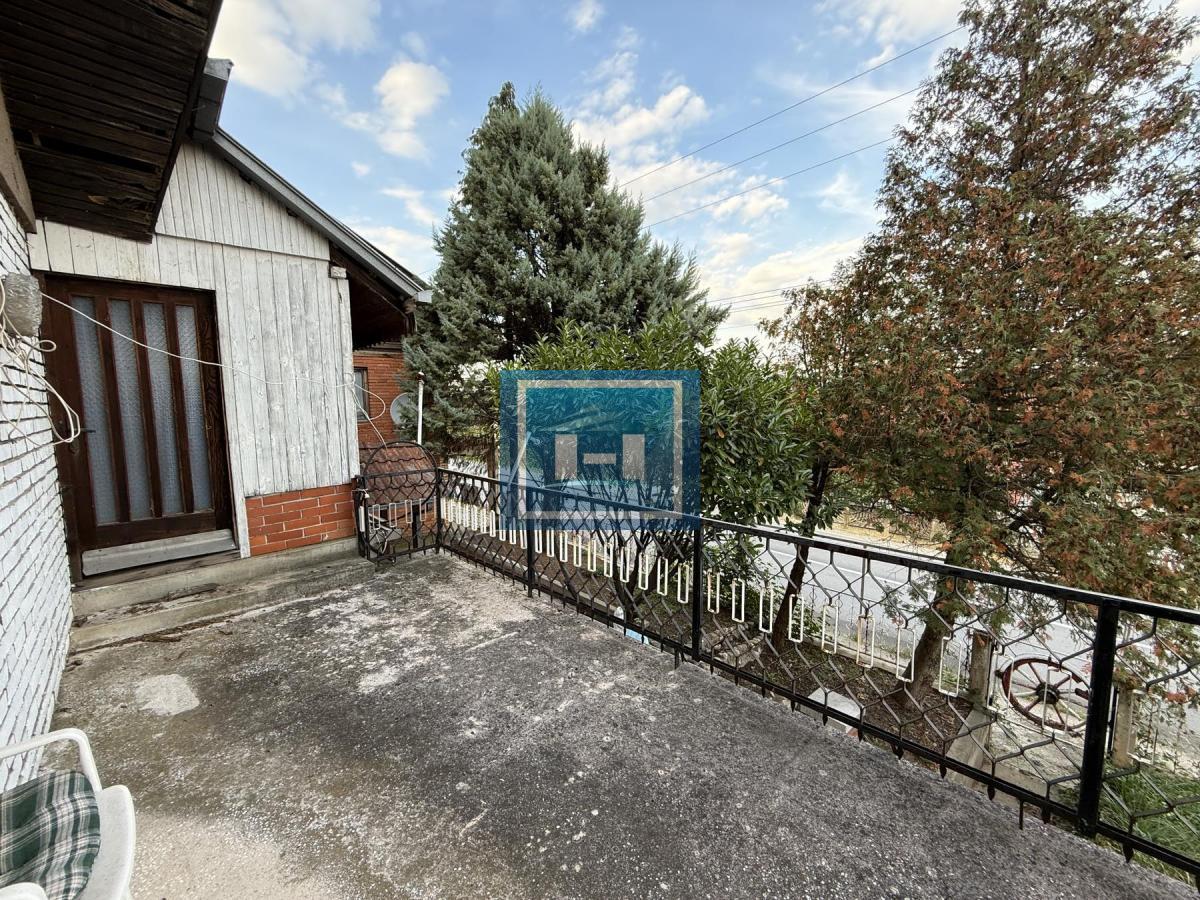 Preko 20 prostorija čeka na vas – raskošna kuća od 500 m² u Miloševu! 40