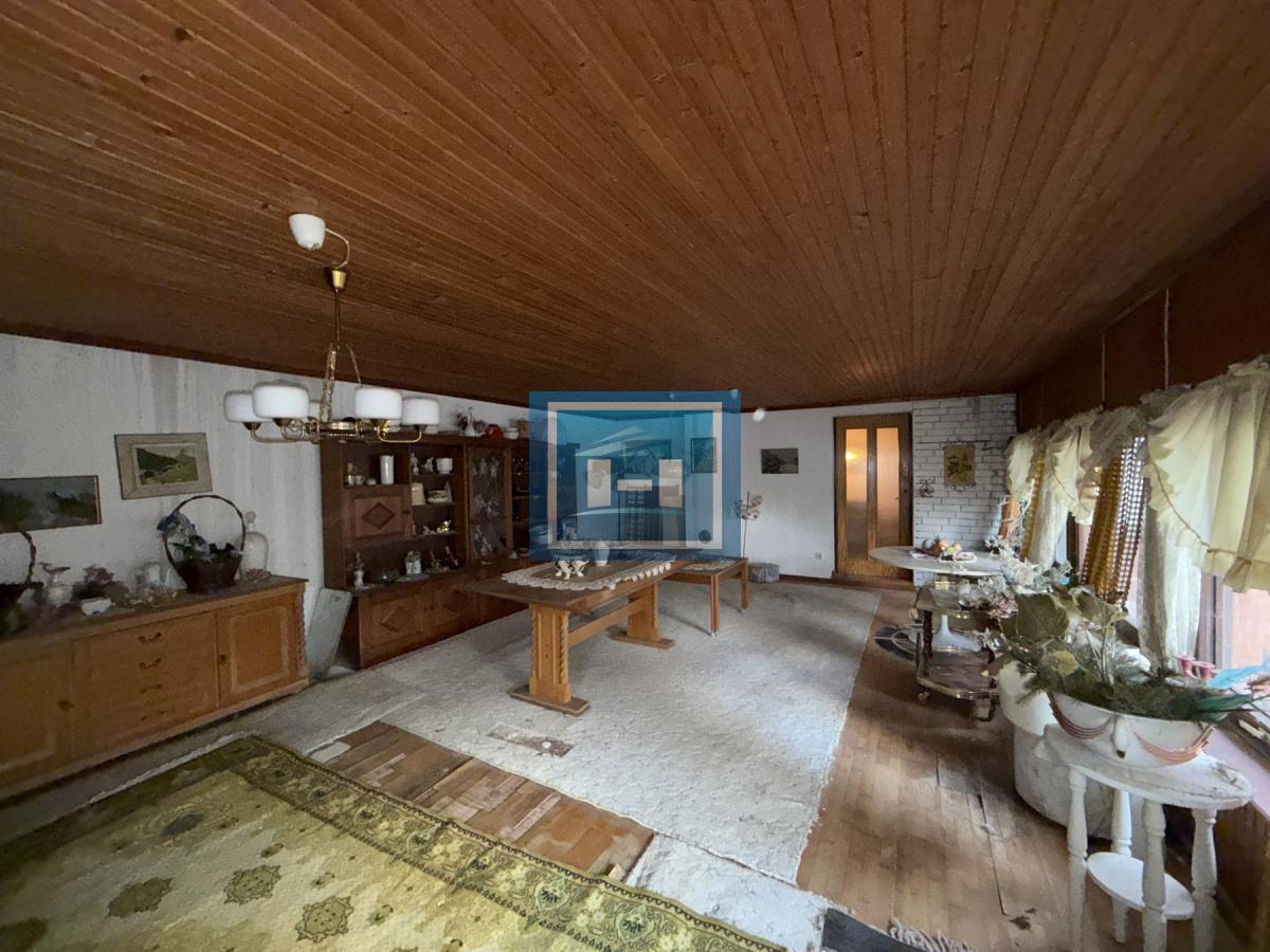 Preko 20 prostorija čeka na vas – raskošna kuća od 500 m² u Miloševu! 55