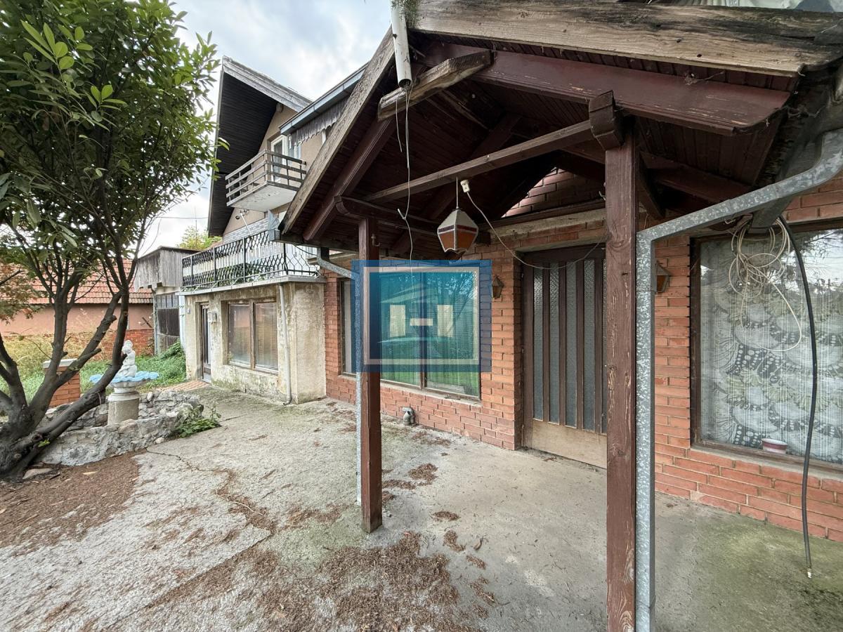 Preko 20 prostorija čeka na vas – raskošna kuća od 500 m² u Miloševu! 56