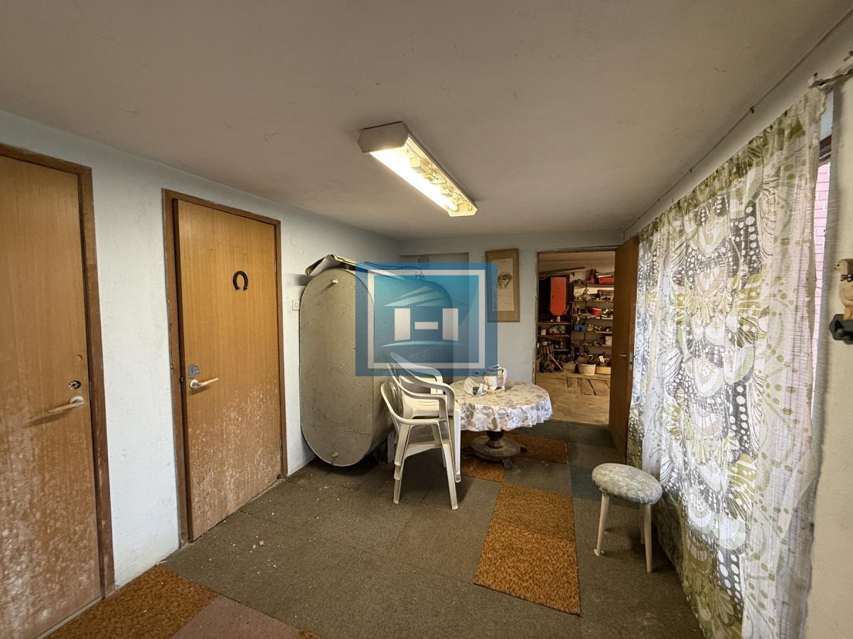 Preko 20 prostorija čeka na vas – raskošna kuća od 500 m² u Miloševu! 60