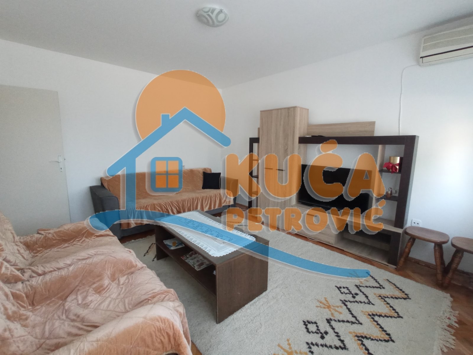 Jednosoban stan, 37 m2, Centar, Generala Milojka Lešjanina ID: i-015076 1