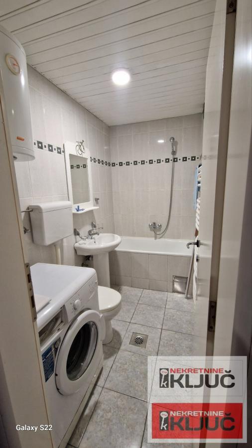 SAJAM IZDAJE SE JEDNOIPOSOBAN NAMEŠTEN STAN 7