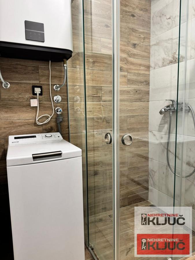 SAJAM IZDAJE SE JEDNOIPOSOBAN STAN MODERNO OPREMLJEN 8