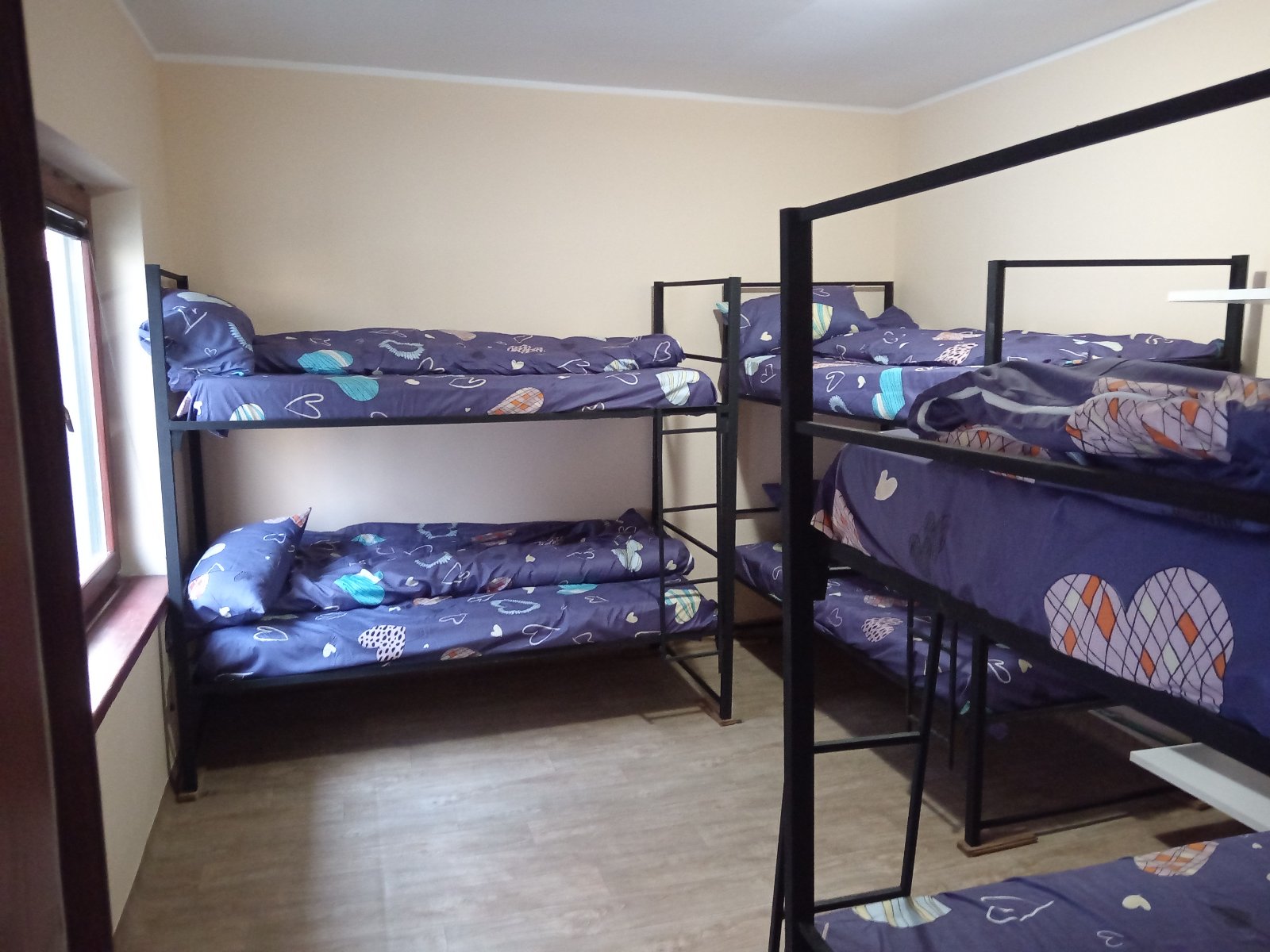 Izdajem stanove za radnike jednosobne dvosobne trosobne Dobanovci 3