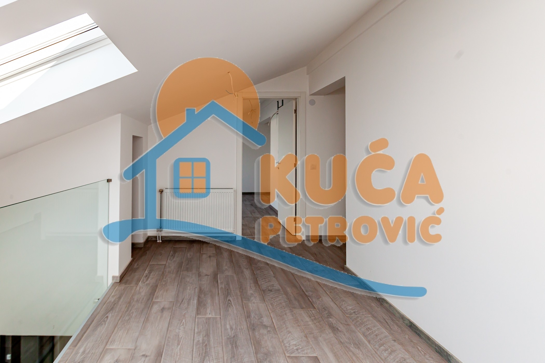četvorosoban stan, 120 m2, Centar, Prvomajska ID: p-015080 16