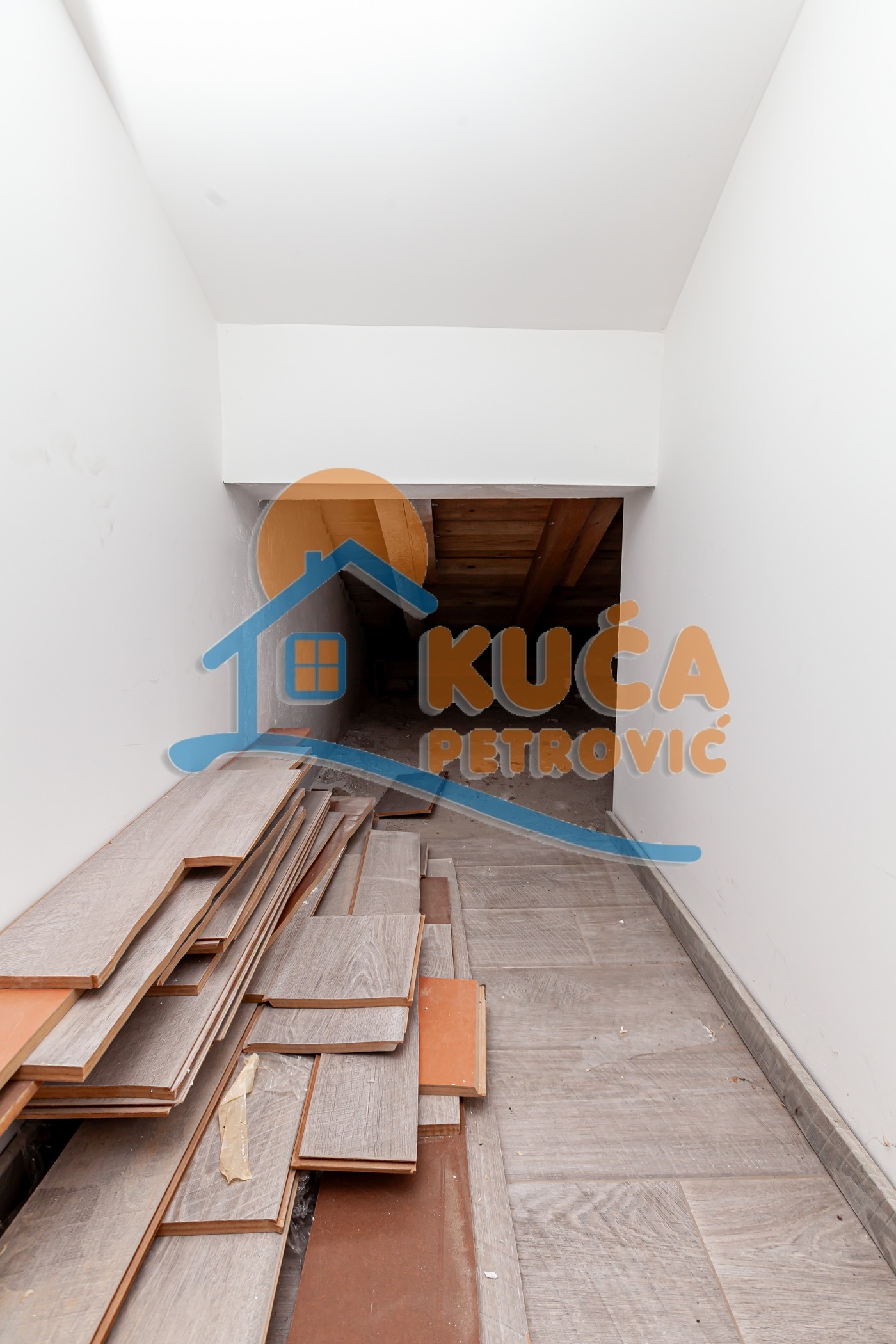 četvorosoban stan, 120 m2, Centar, Prvomajska ID: p-015080 21