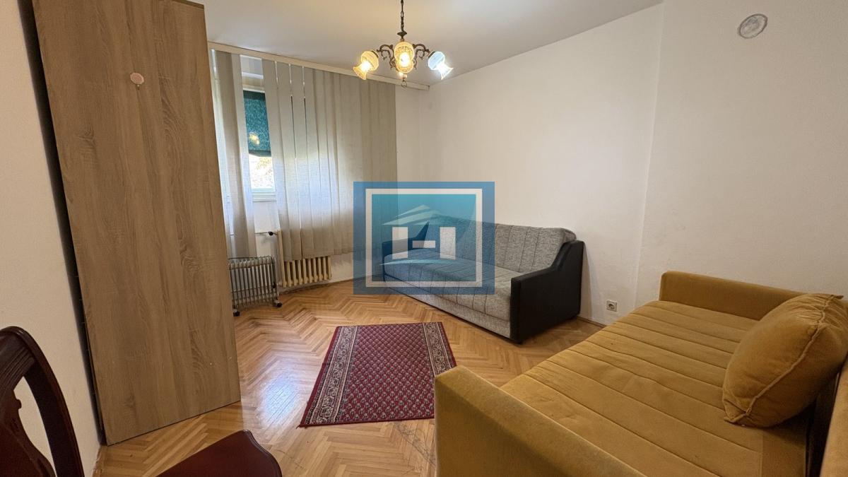 Savršen stan za život u centru – povoljna cena! 10