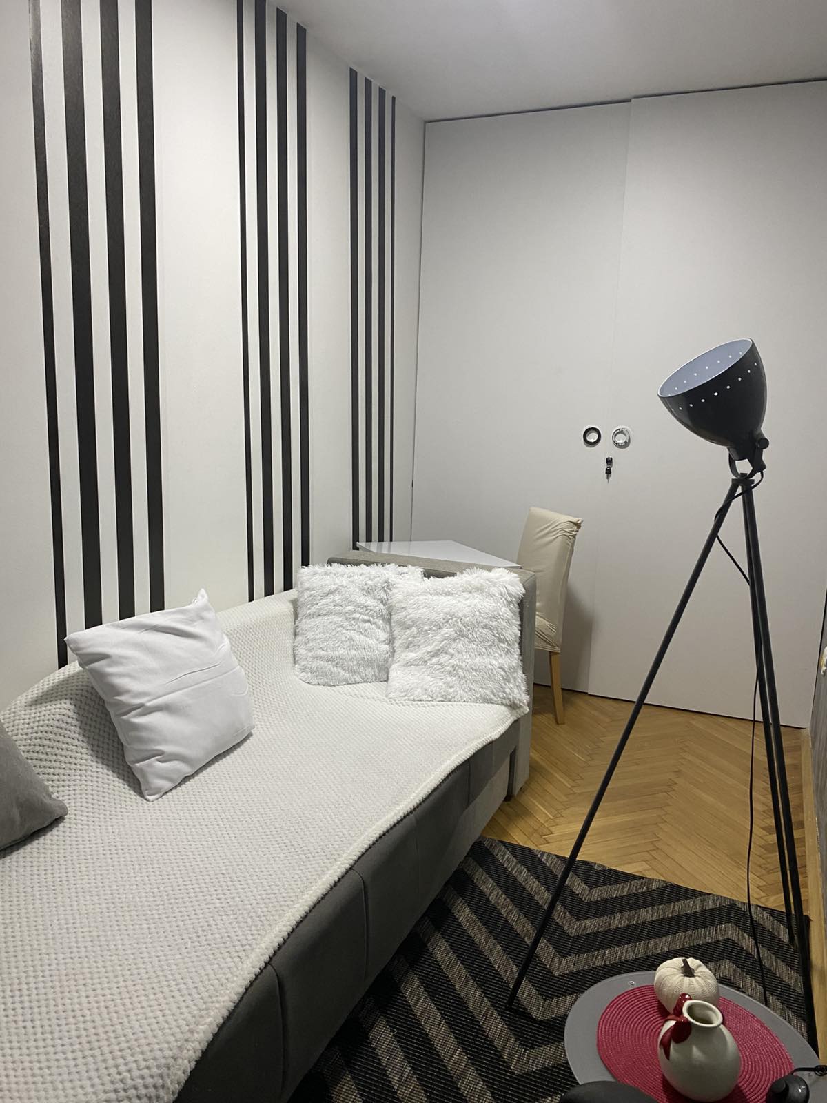 Tašmajdan  moderan  komforan  svetao dvoiposoban stan u srcu Beograda 4