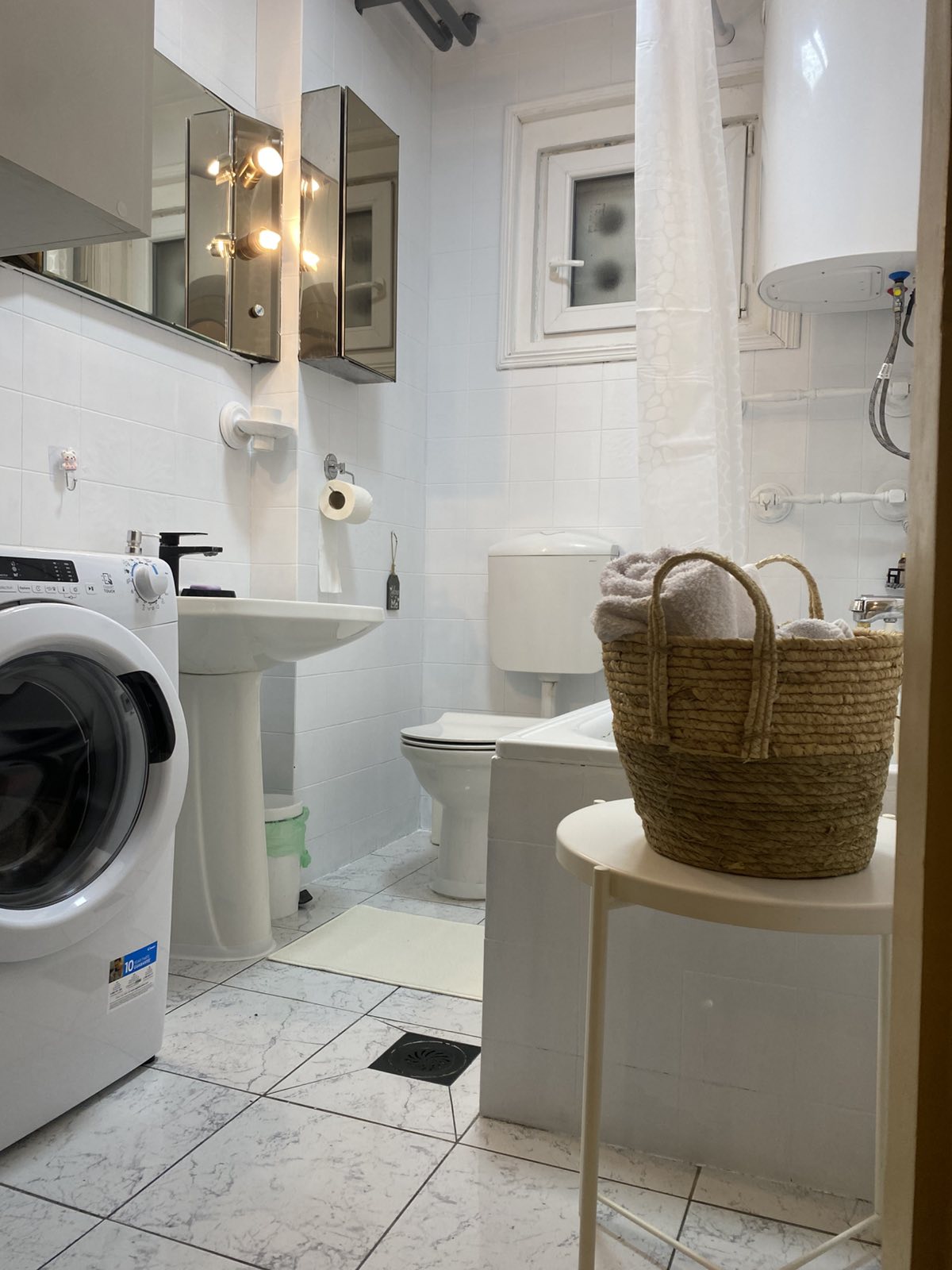 Tašmajdan  moderan  komforan  svetao dvoiposoban stan u srcu Beograda 5