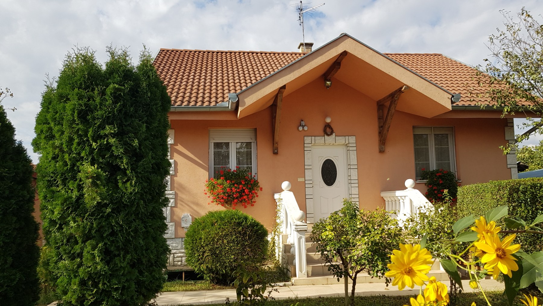 Prodajem kucu u Somboru 1