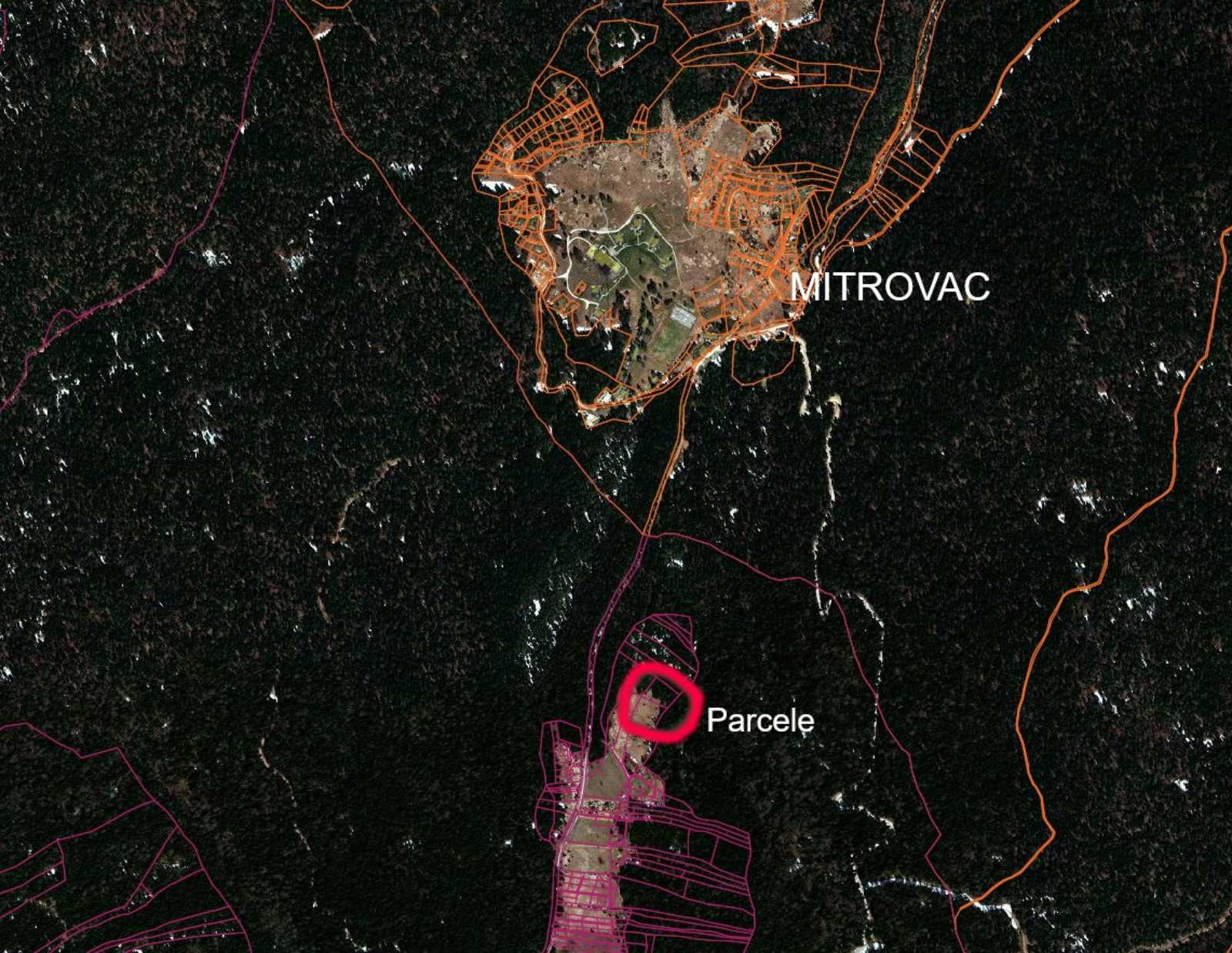 Na prodaju dva placa u blizini Mitrovca na Tari 5