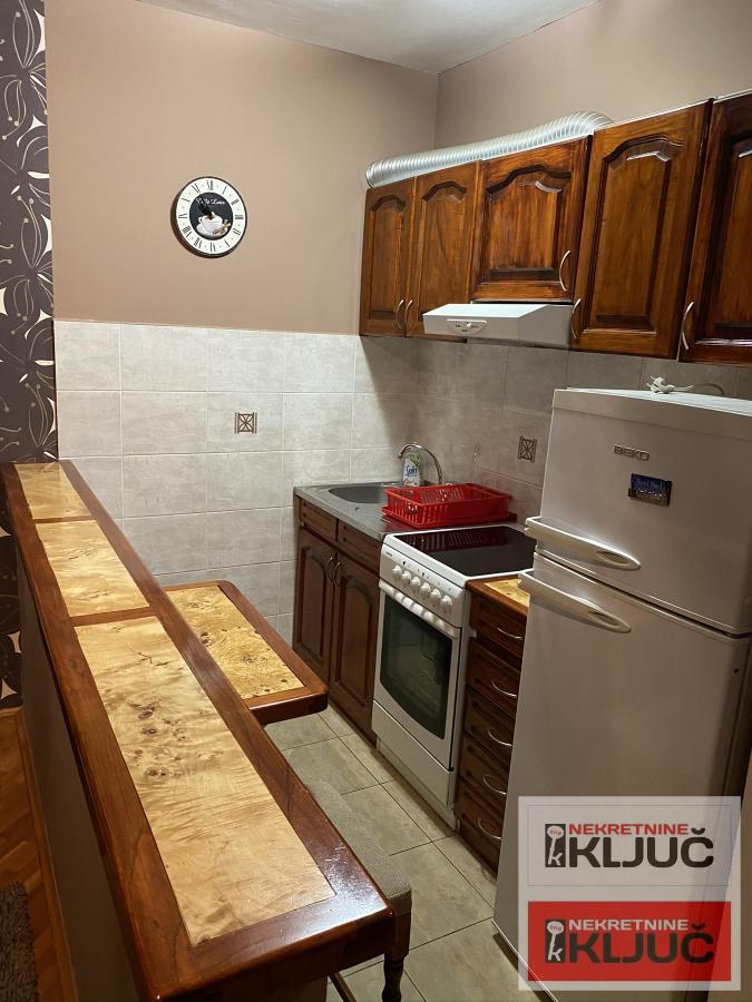 CARA DUŠANA, 24m2, Garsonjera, Nameštena 3