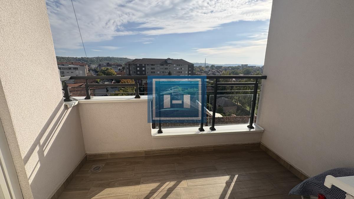 Ekskluzivno izdavanje – moderan stan u luksuznoj zgradi! 11