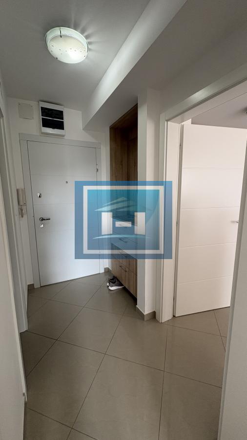 Ekskluzivno izdavanje – moderan stan u luksuznoj zgradi! 6