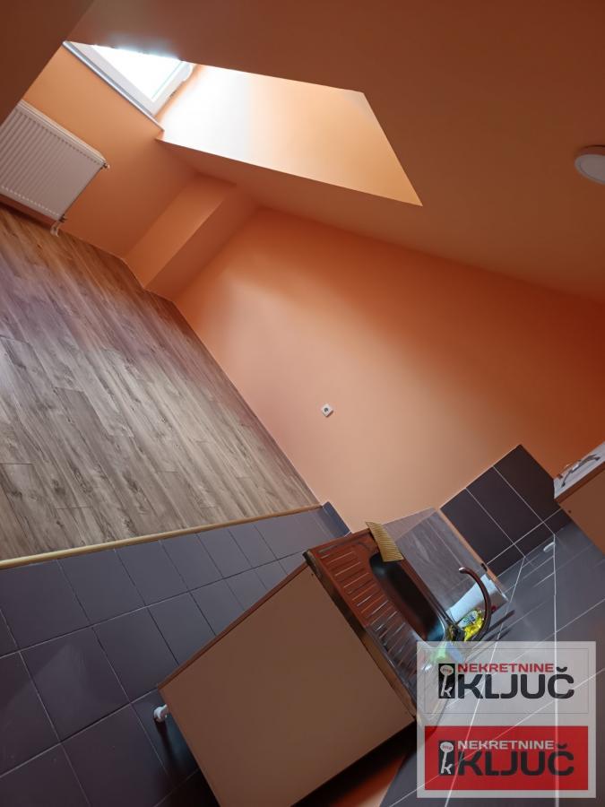 KLISA, 32m2, Jednoiposoban, Odmah useljiv 3