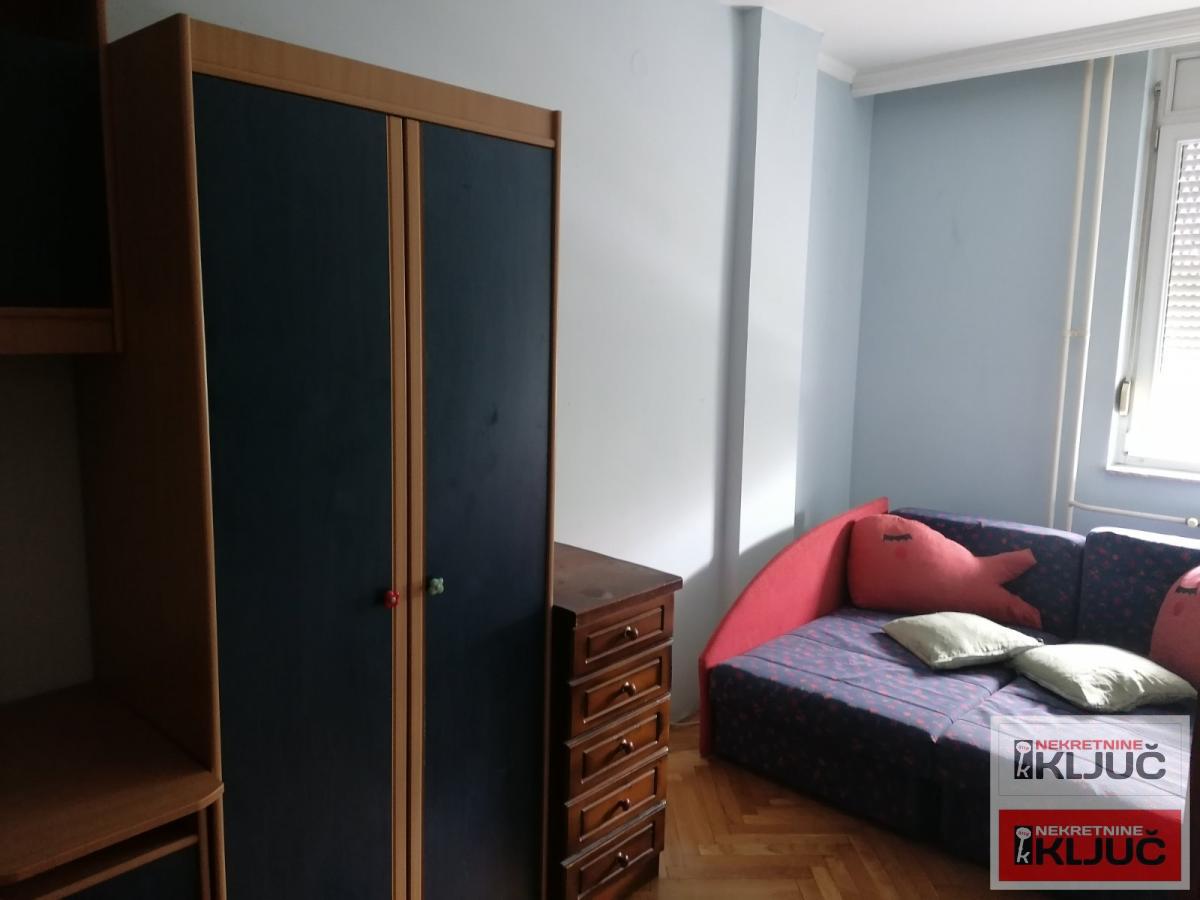 NOVA DETELINARA, 46m2, Jednoiposoban, Parking, NAMEŠTEN 5