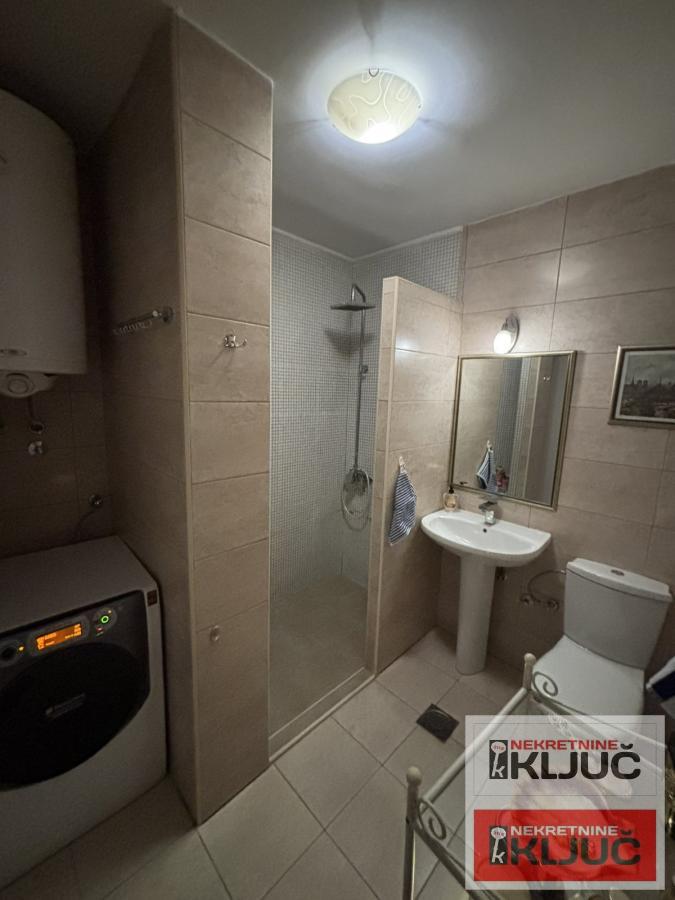 SOMBORSKI BULEVAR, 85m2, Troiposoban, Renoviran 9