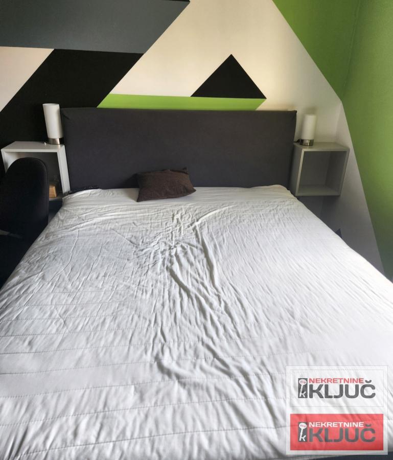 TELEP IZDAJE SE ČETVOROSOBAN MODERNO OPREMLJEN STAN SA PARKING MESTOM 8