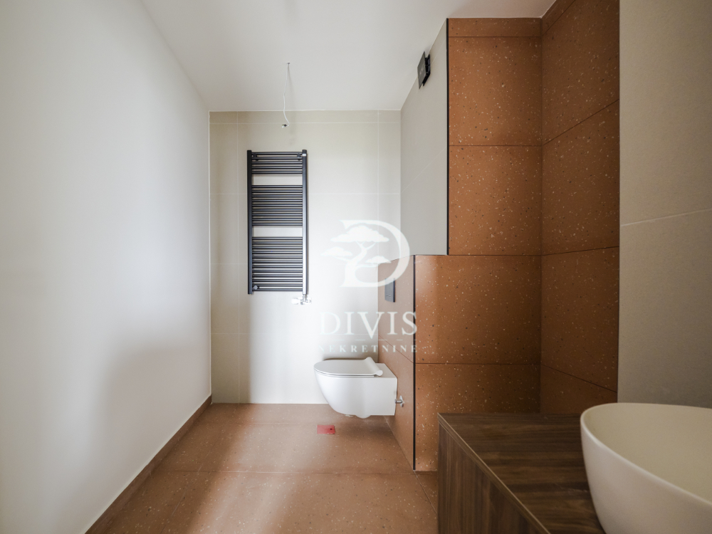 Voždove kapije  nov 3 0 stan sa garažom  84m2 5