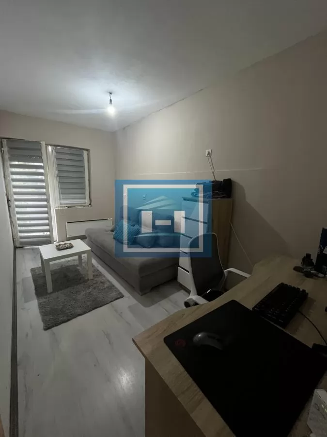 DVE SPAVAĆE SOBE NA 46 m² + GARSONJERA — STRELIŠTE, JAGODINA! 10