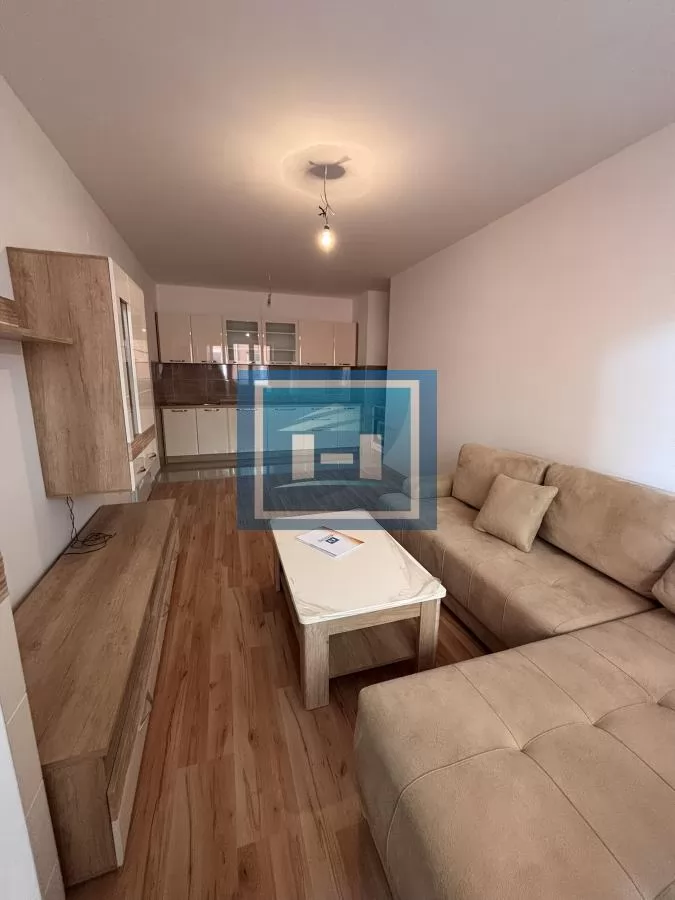 Kompletno namešten u blizini Akva parka i centra 9