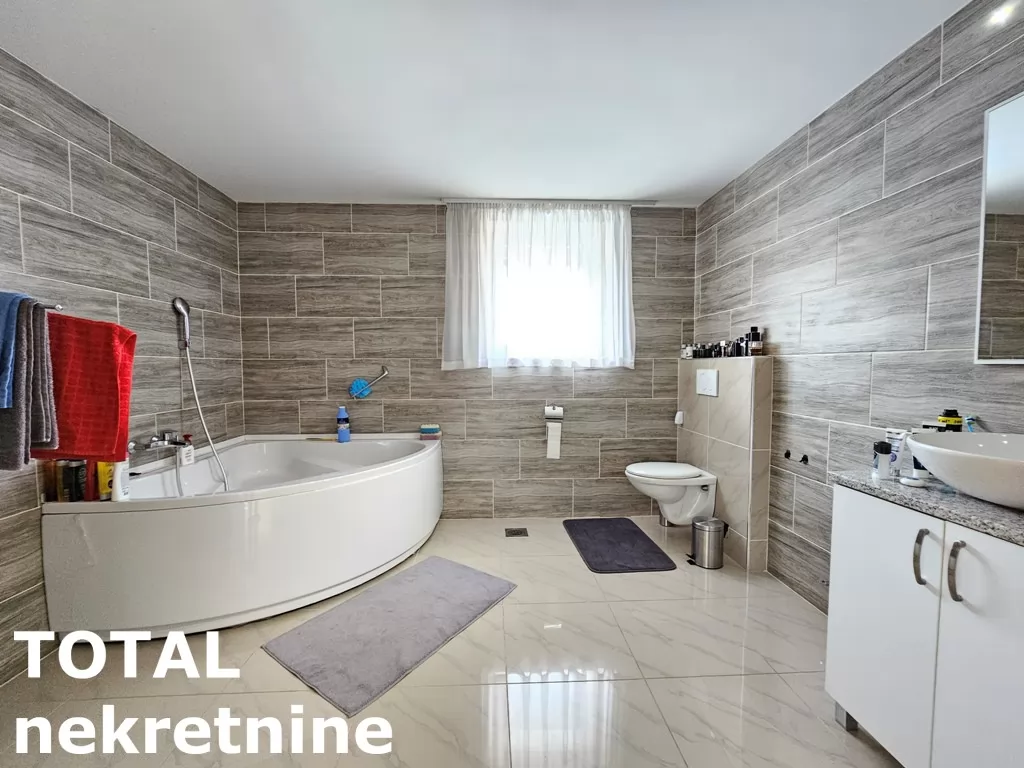 Kuca,NOVI SAD,LIPOV GAJ,kv: 970.00, € 950000, ID: 3090410 55