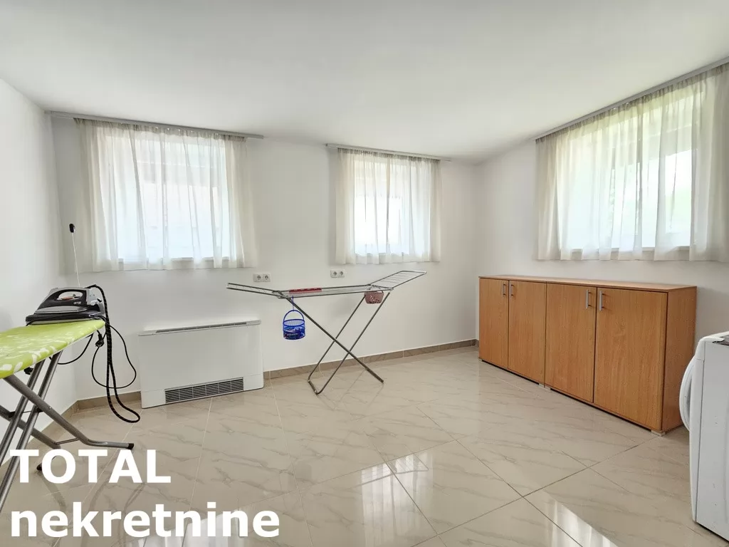 Kuca,NOVI SAD,LIPOV GAJ,kv: 970.00, € 950000, ID: 3090410 61
