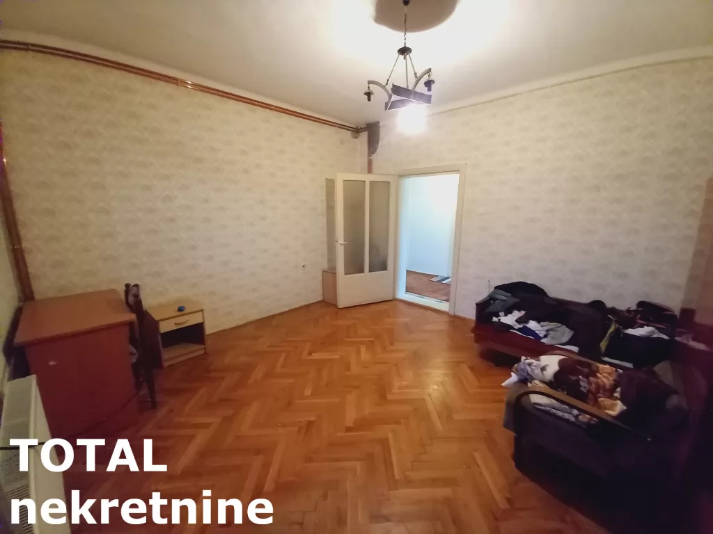 Kuca,GLOŽAN,ŠIRI CENTAR,kv: 181.00, € 92700, ID: 3091338 8